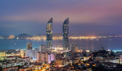 廈門標(biāo)志性建筑:廈門雙子塔樓體照明設(shè)計!